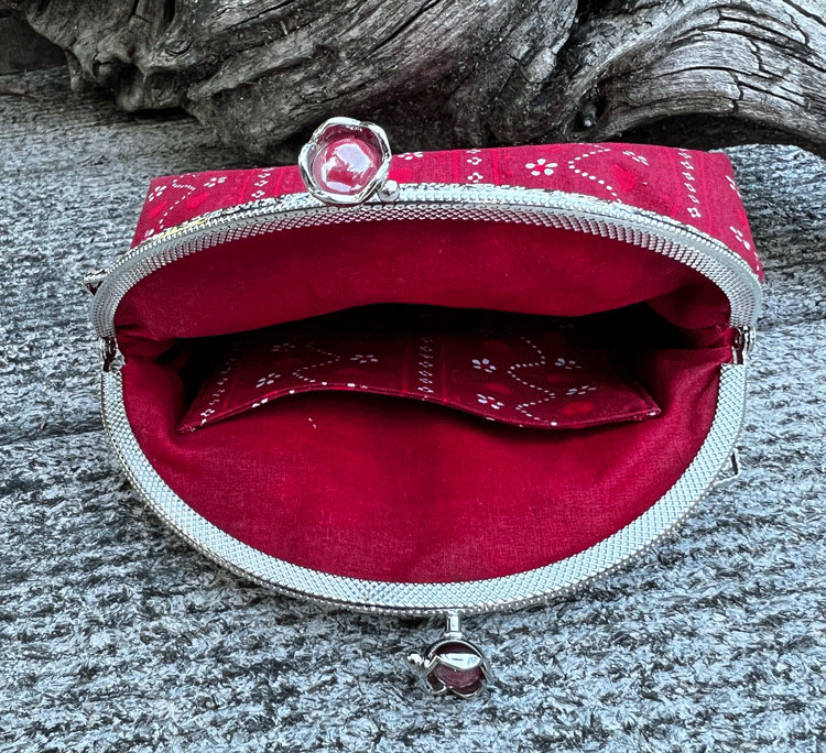 Portemonnaie, Bügeltasche